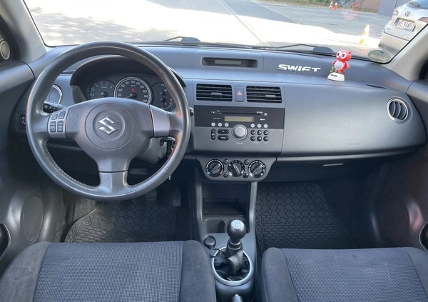 Suzuki Swift cena 13900 przebieg: 153000, rok produkcji 2007 z Chodecz małe 407